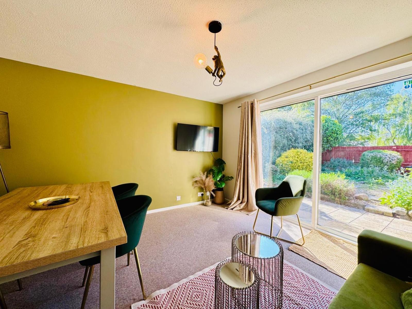 2 Bed House, Sleeps 6, Dog Friendly, Close To A14 M11, With Garden & Parking Long Stay Work Contractor Leisure, Jade Кембридж Екстер'єр фото